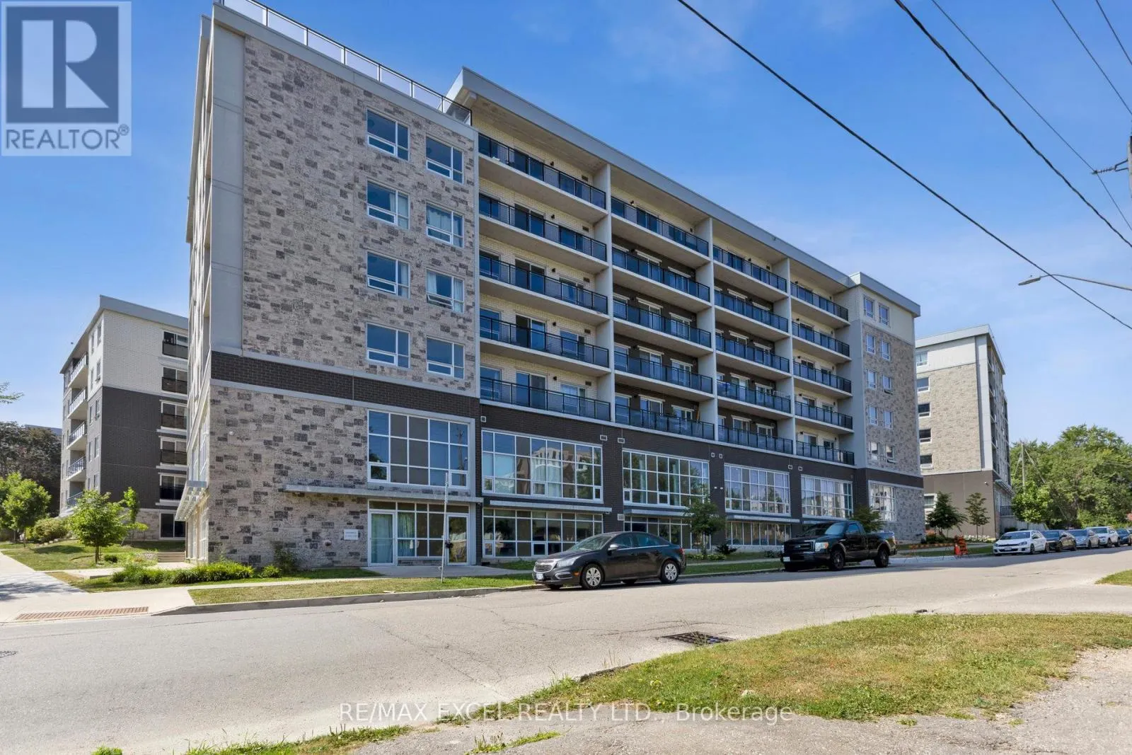 G607 - 275 LARCH STREET