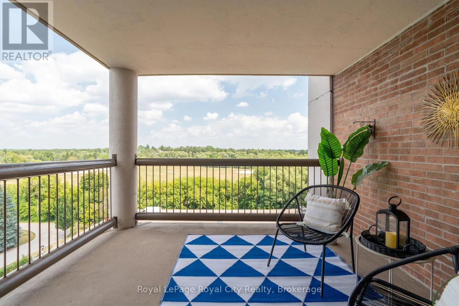 803 - 22 MARILYN DRIVE, #803