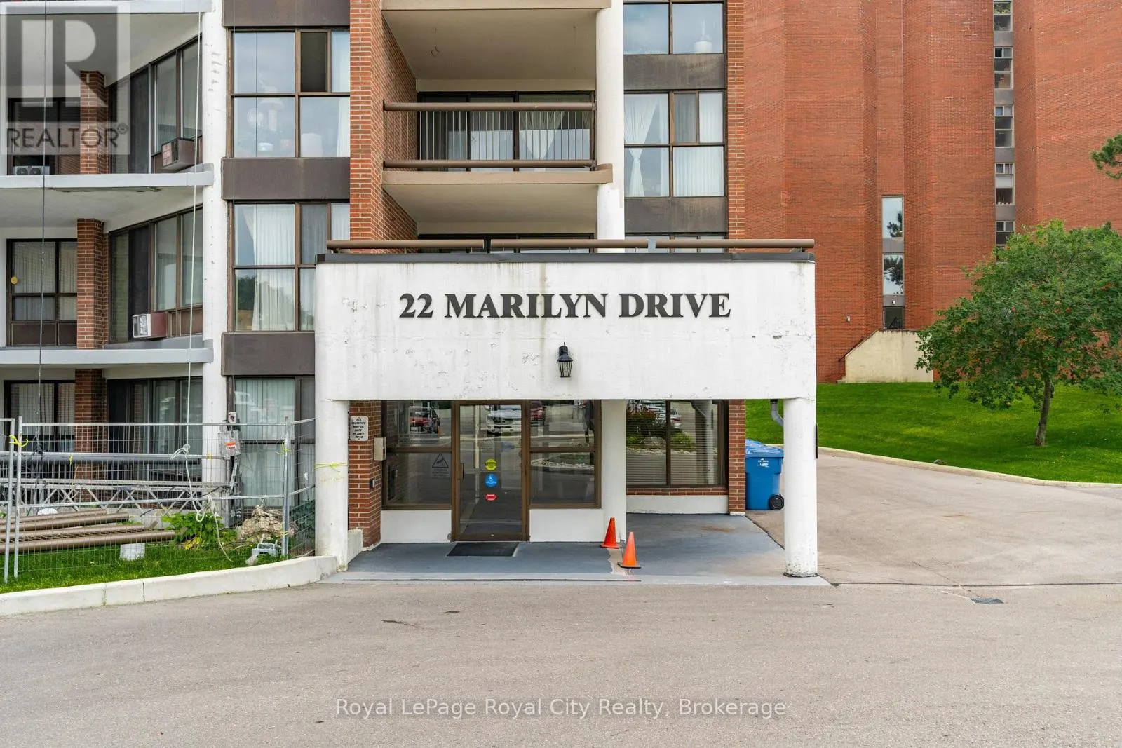 803 - 22 MARILYN DRIVE, #803