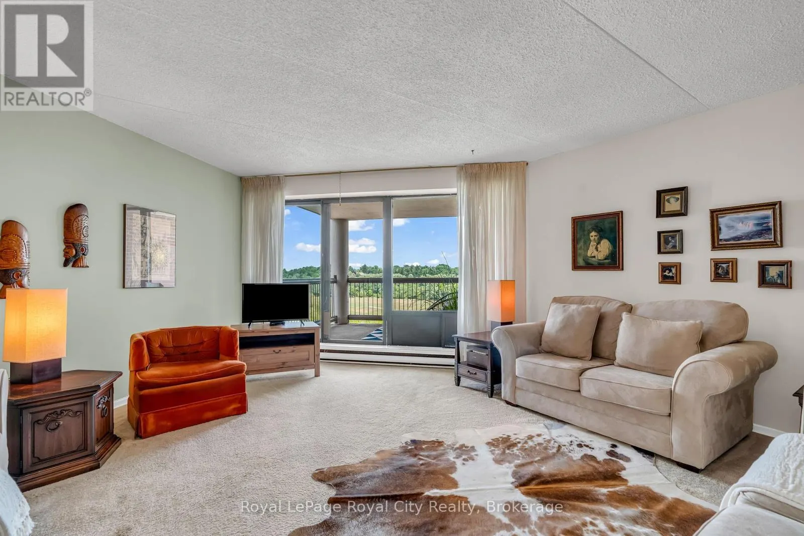 803 - 22 MARILYN DRIVE, #803