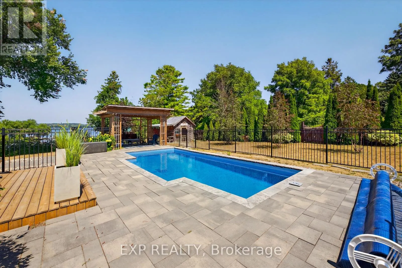 12 OLDE STONE ROAD