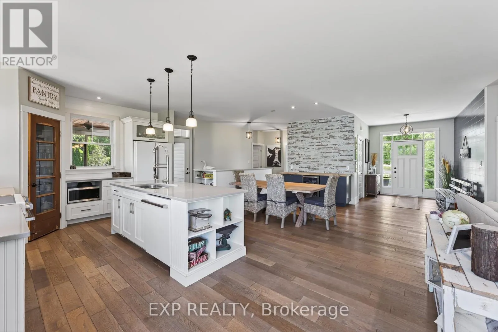 12 OLDE STONE ROAD