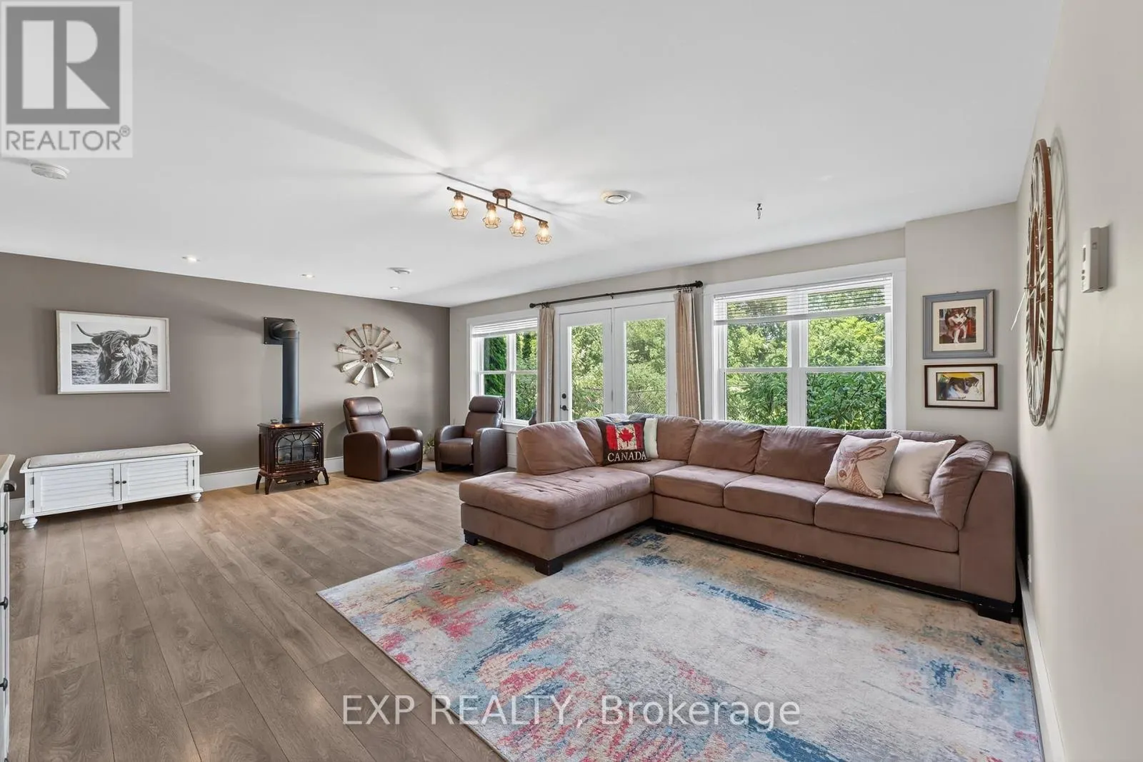 12 OLDE STONE ROAD