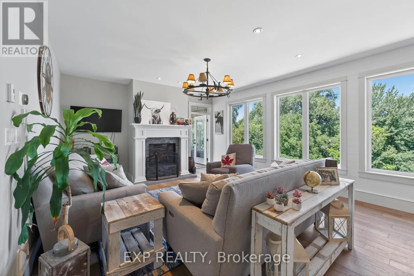 12 OLDE STONE ROAD