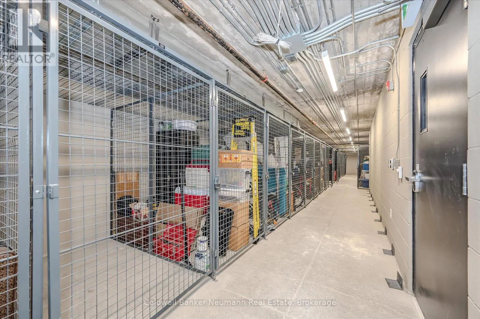218 - 120 HURON STREET, #218