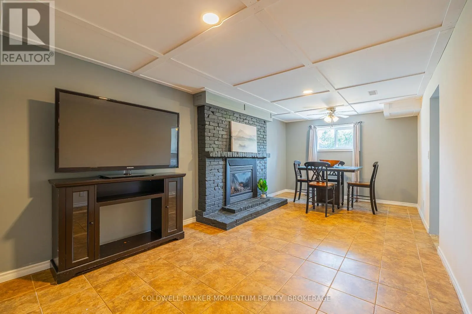 386 DAYTONA DRIVE