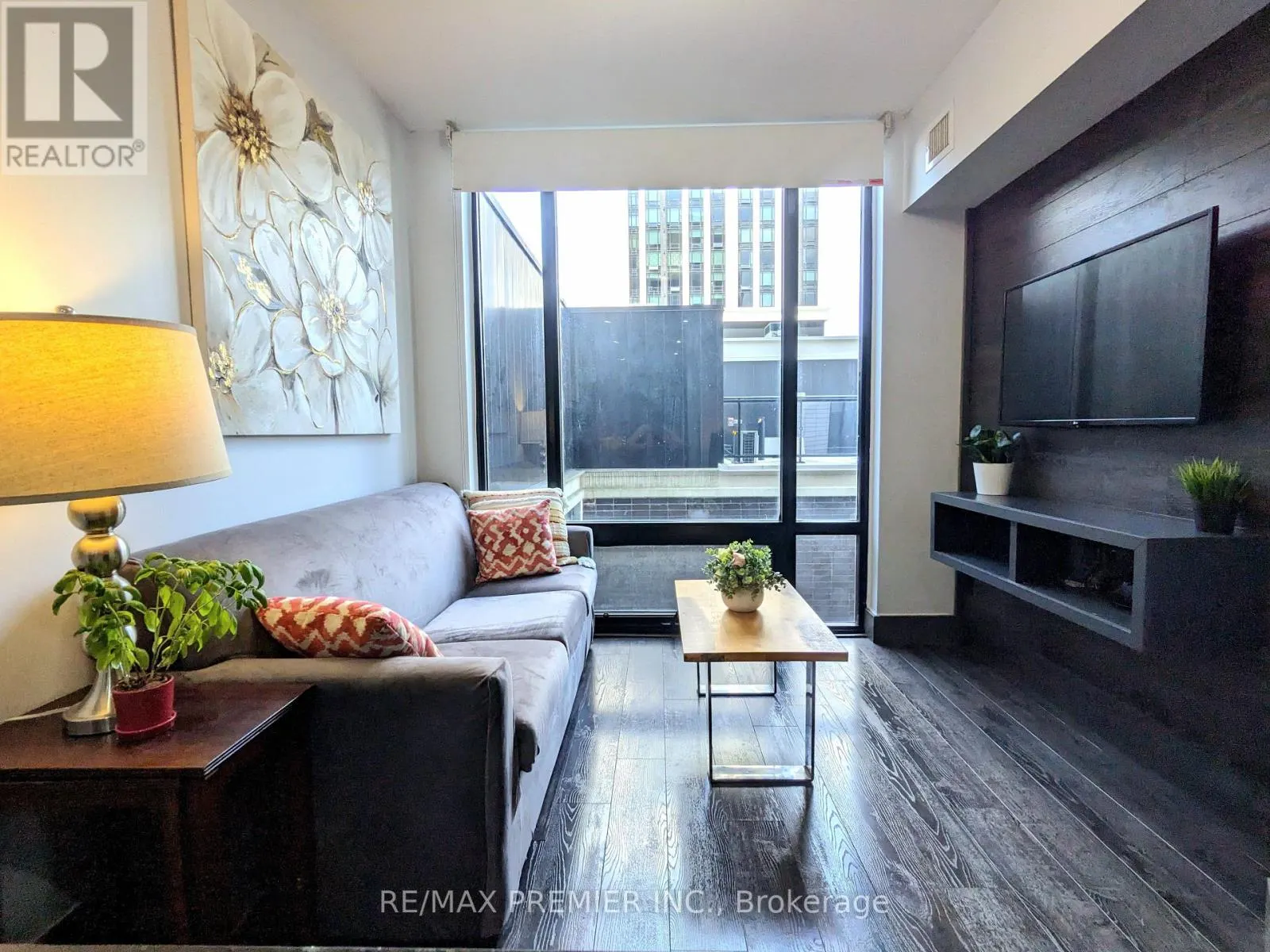 S803 - 330 PHILLIP STREET