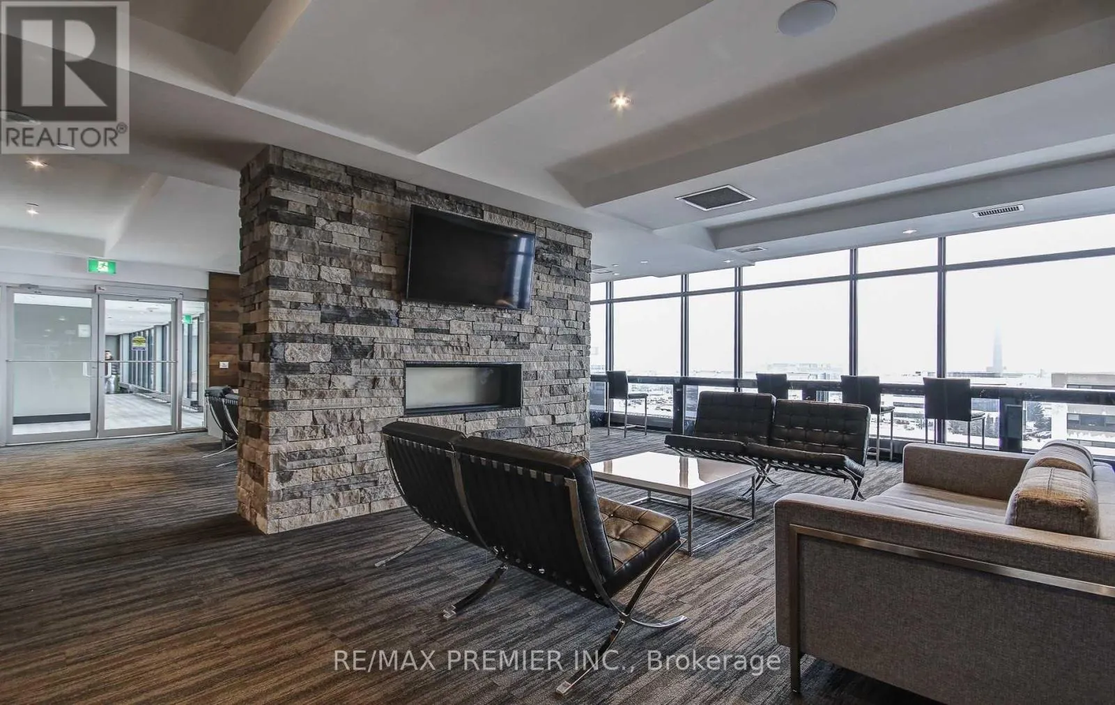 S803 - 330 PHILLIP STREET
