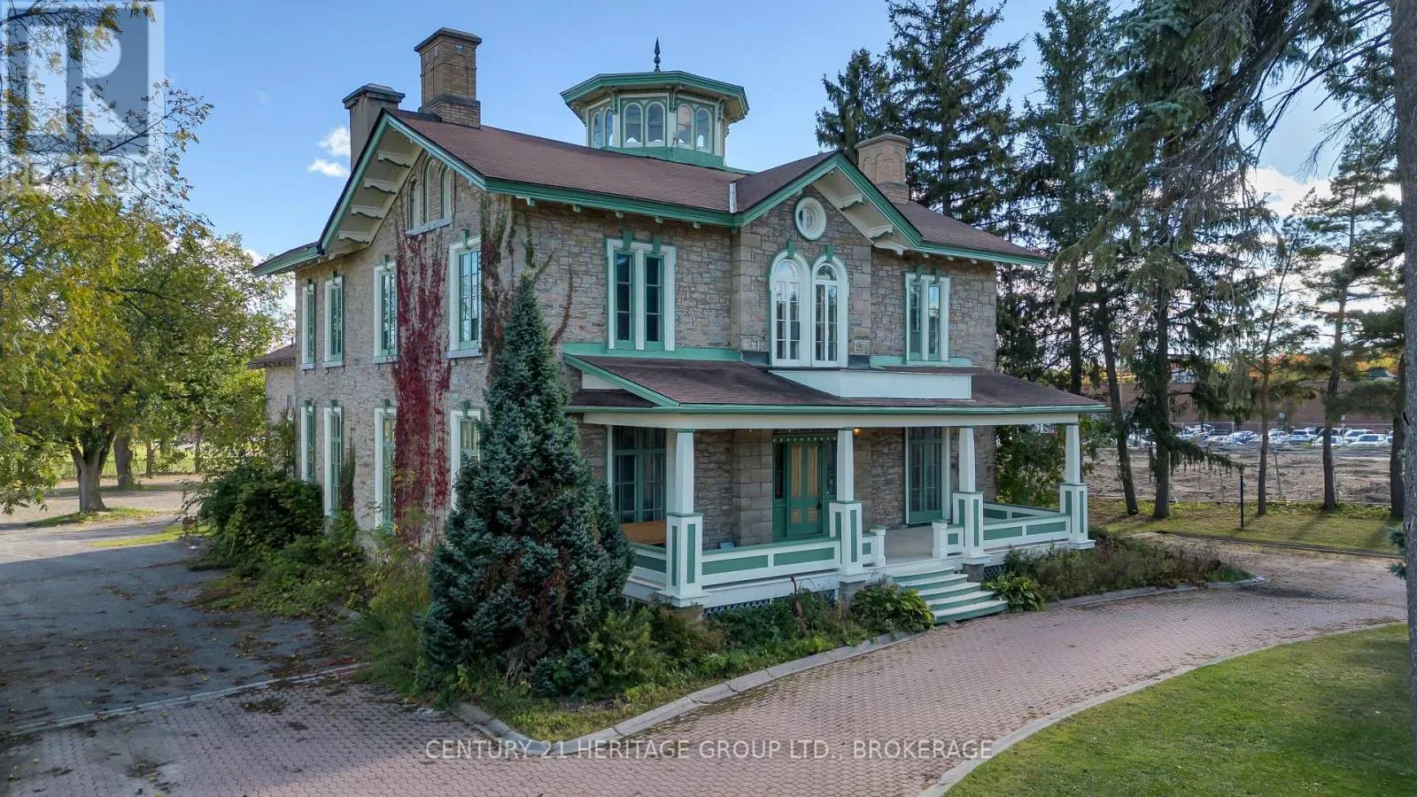 389 KING STREET E