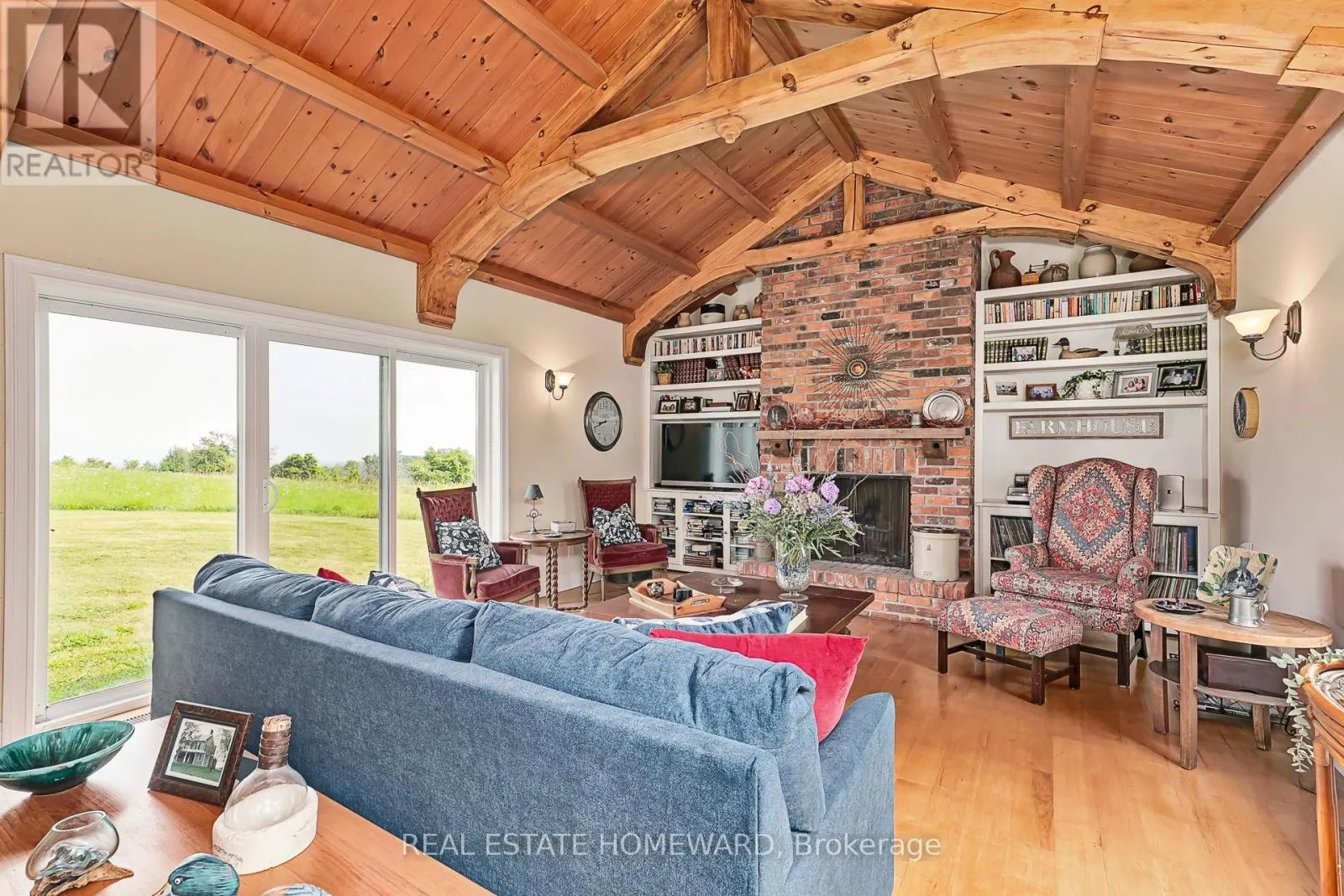 137295 12 GREY ROAD