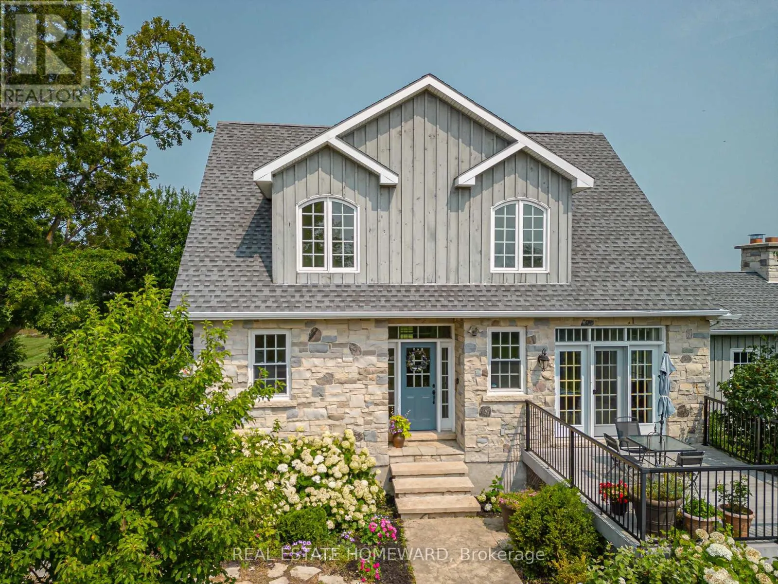137295 12 GREY ROAD