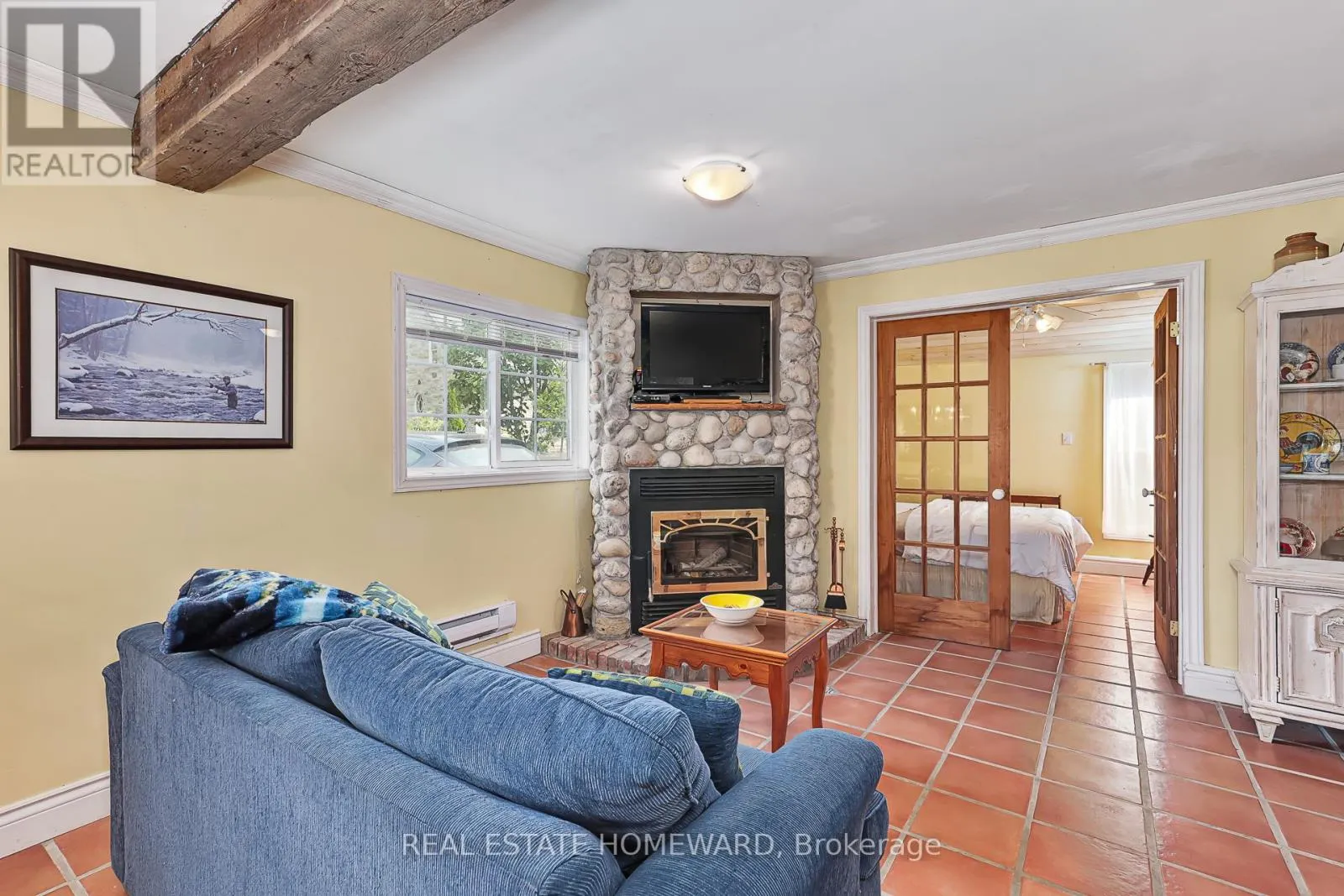 137295 12 GREY ROAD