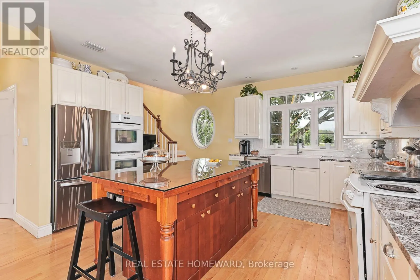 137295 12 GREY ROAD