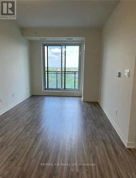 1411 - 128 KING STREET N, #1411