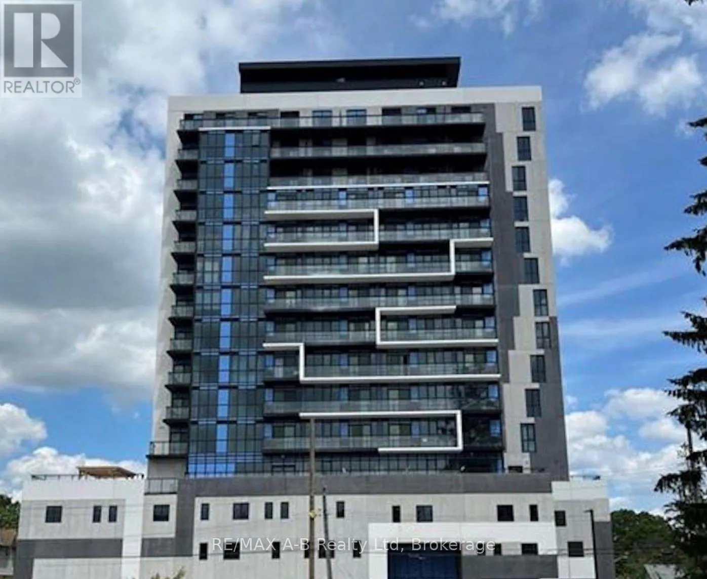 1411 - 128 KING STREET N, #1411
