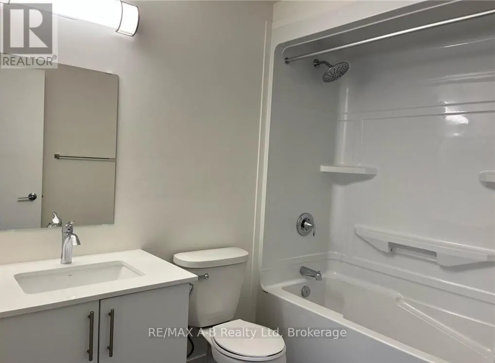1411 - 128 KING STREET N, #1411
