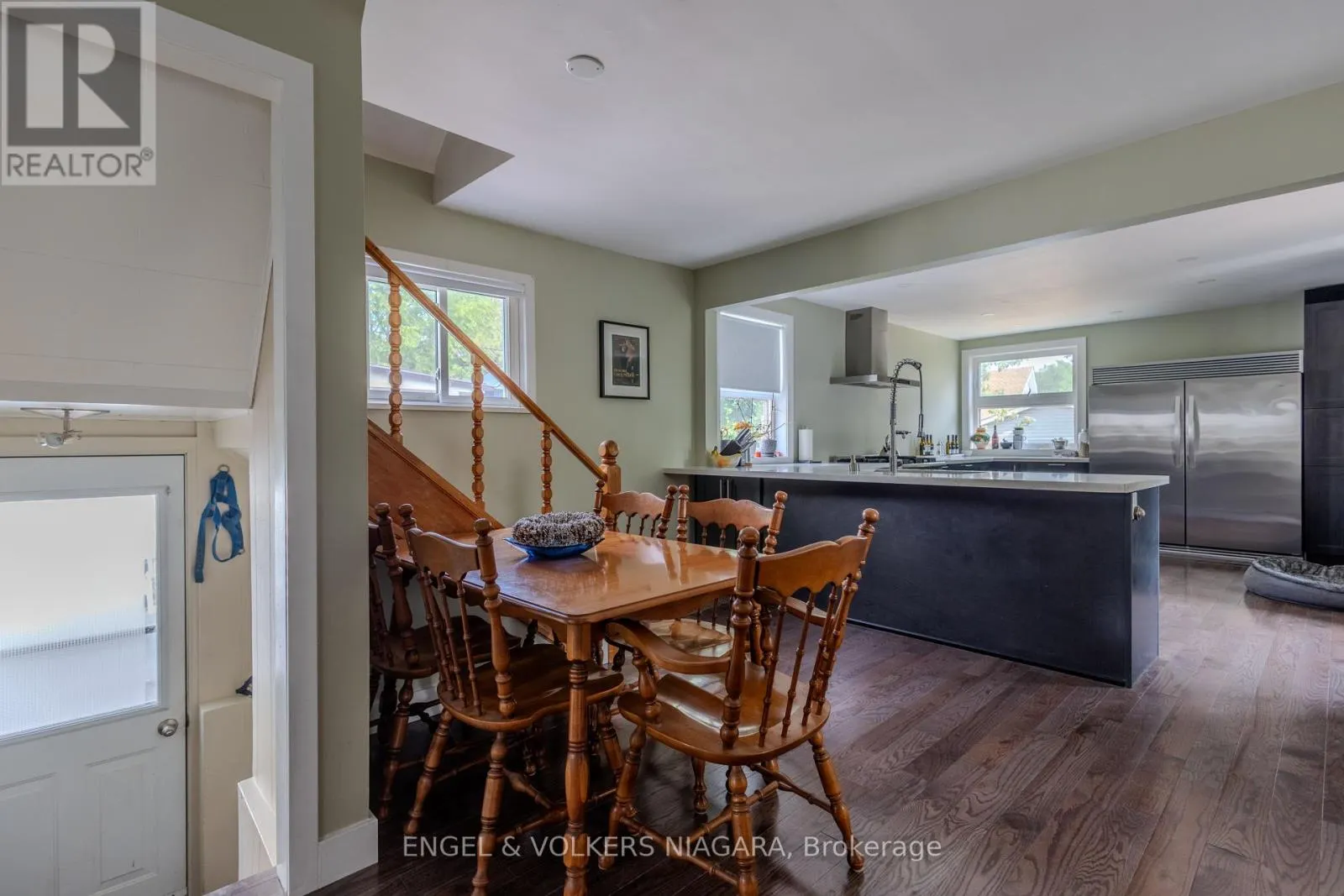 61 HAMILTON STREET E