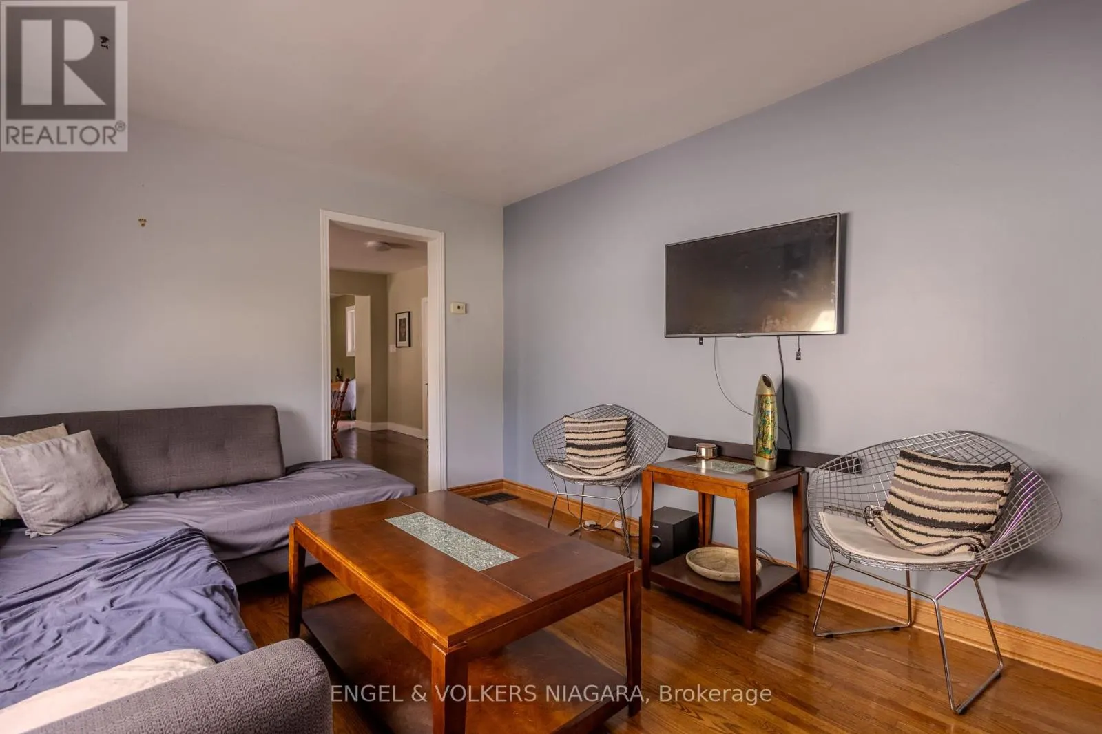 61 HAMILTON STREET E