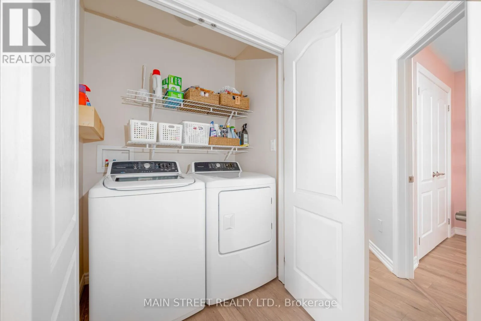 76 LAURENT BOULEVARD