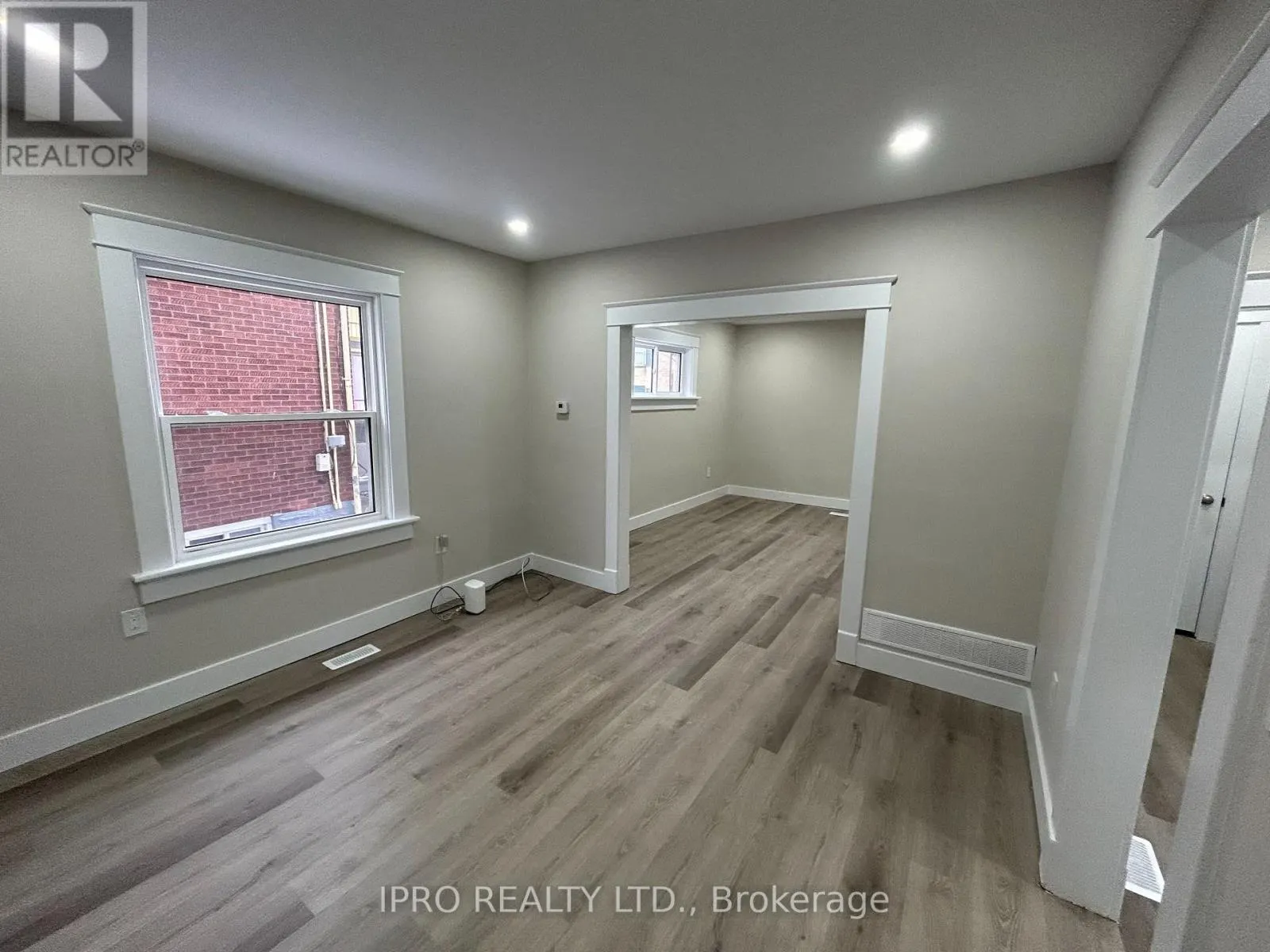 UNIT 1 - 152 WEBER STREET E
