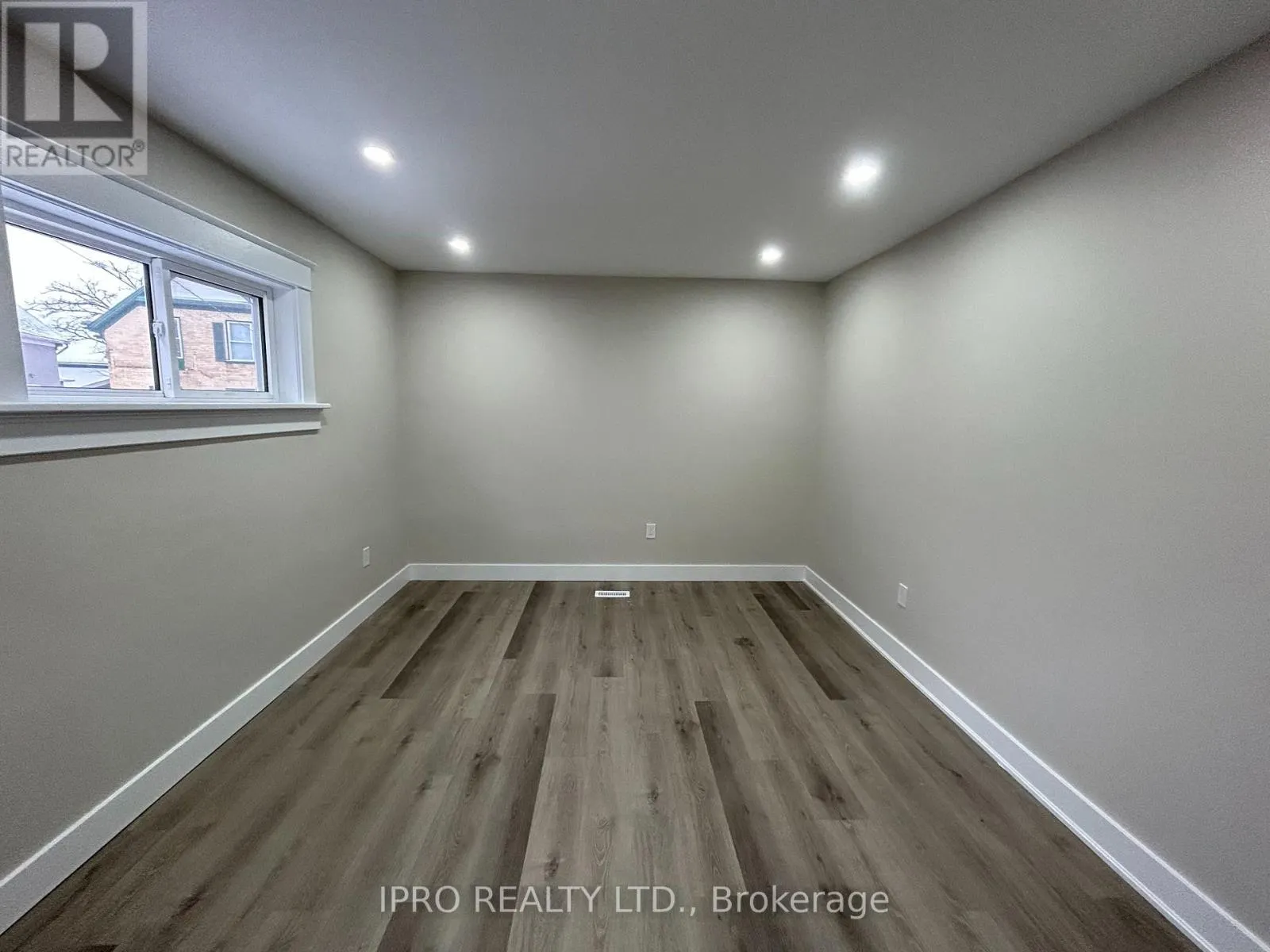 UNIT 1 - 152 WEBER STREET E