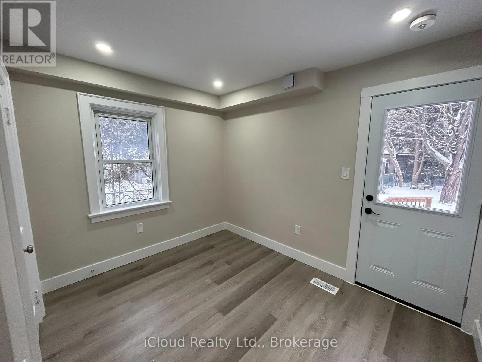 UNIT 1 - 152 WEBER STREET E