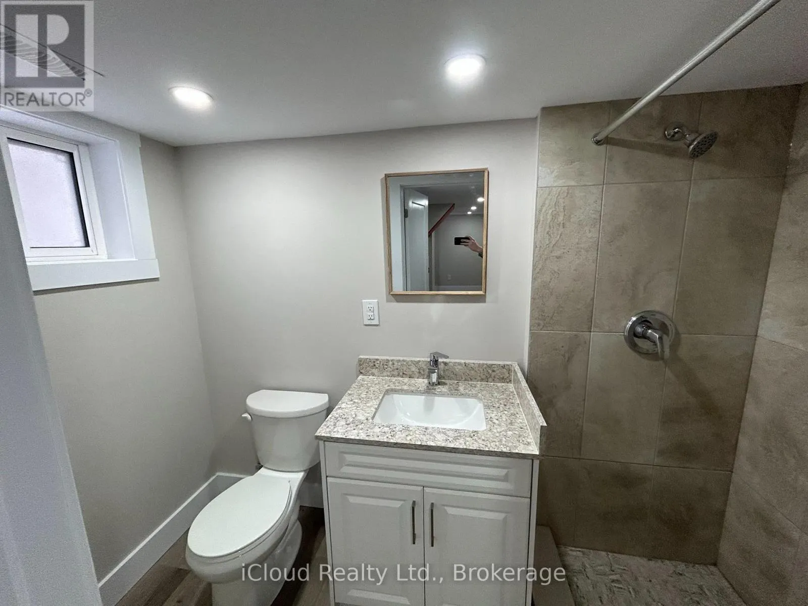 UNIT 1 - 152 WEBER STREET E
