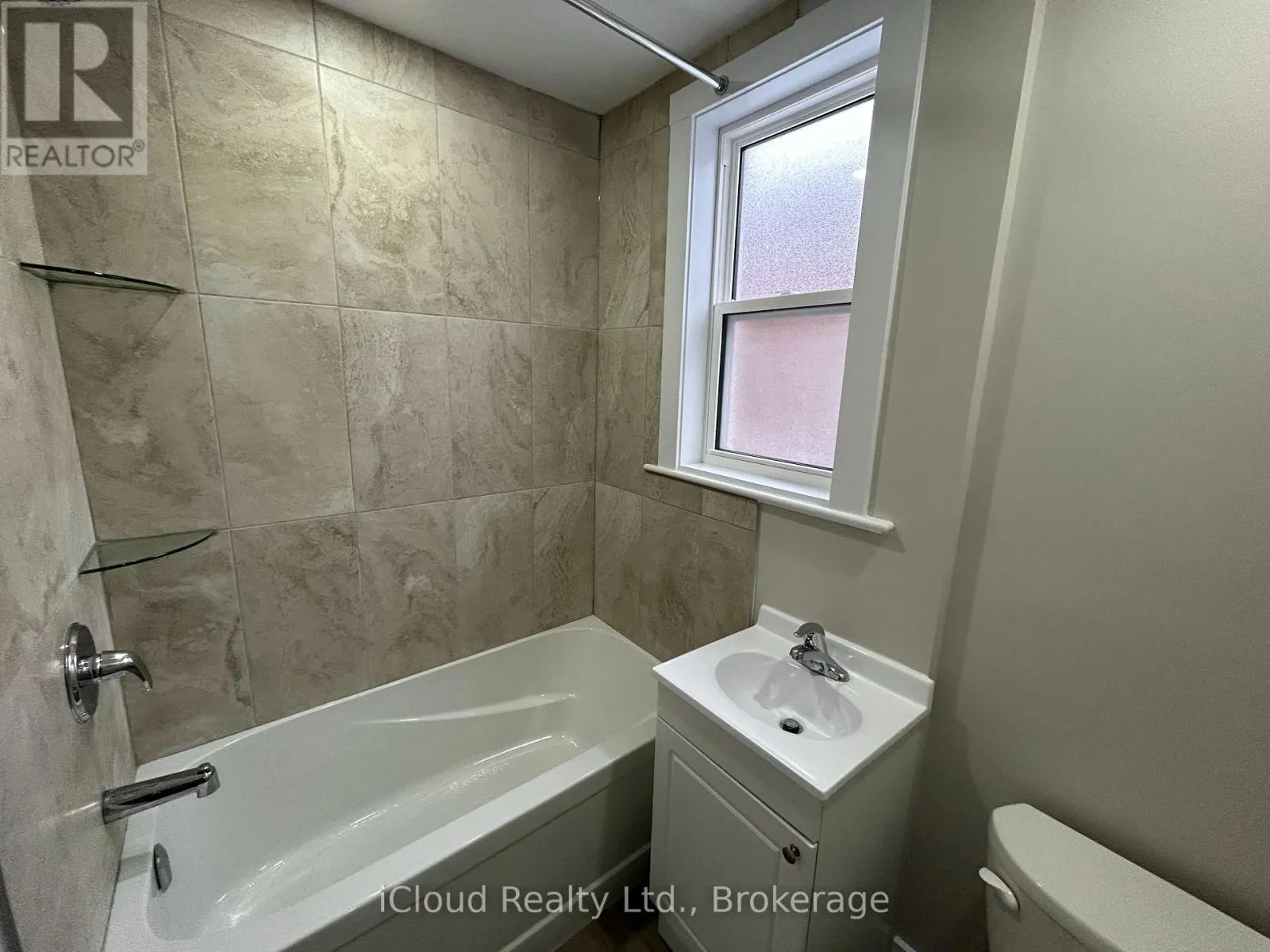 UNIT 1 - 152 WEBER STREET E
