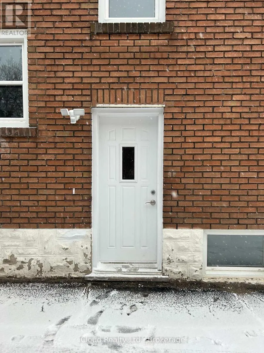 UNIT 1 - 152 WEBER STREET E