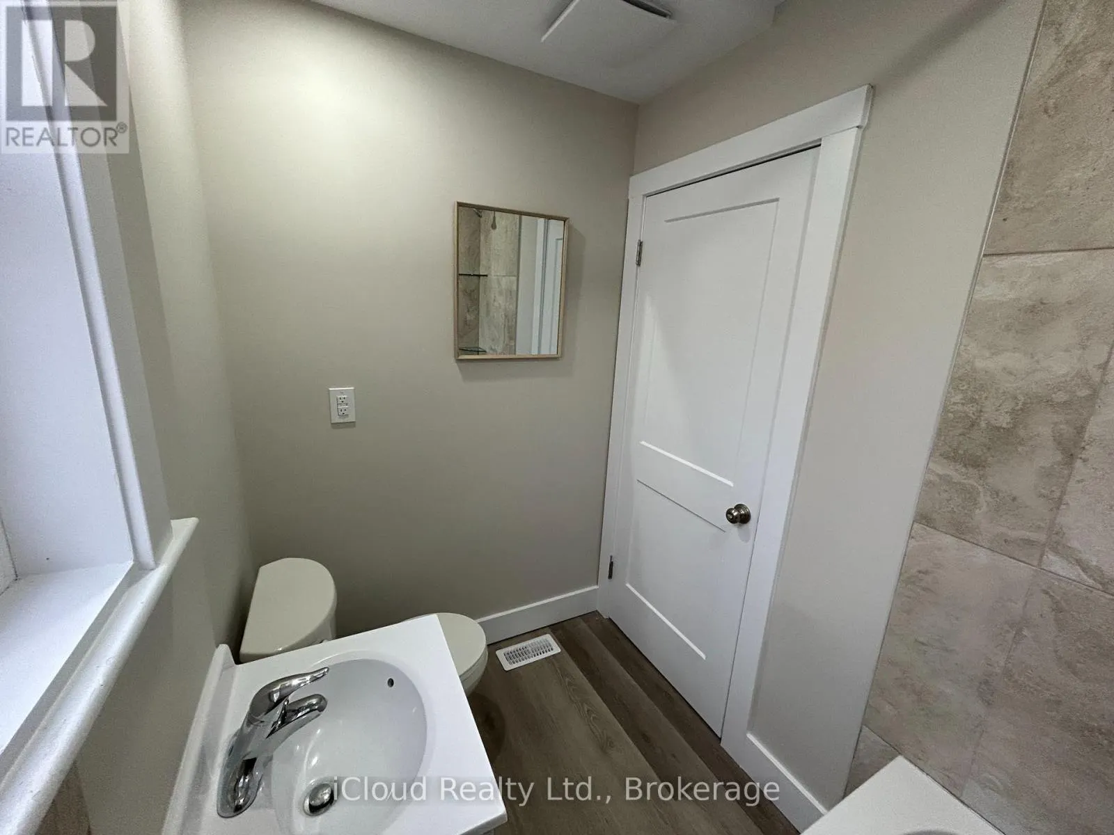 UNIT 1 - 152 WEBER STREET E