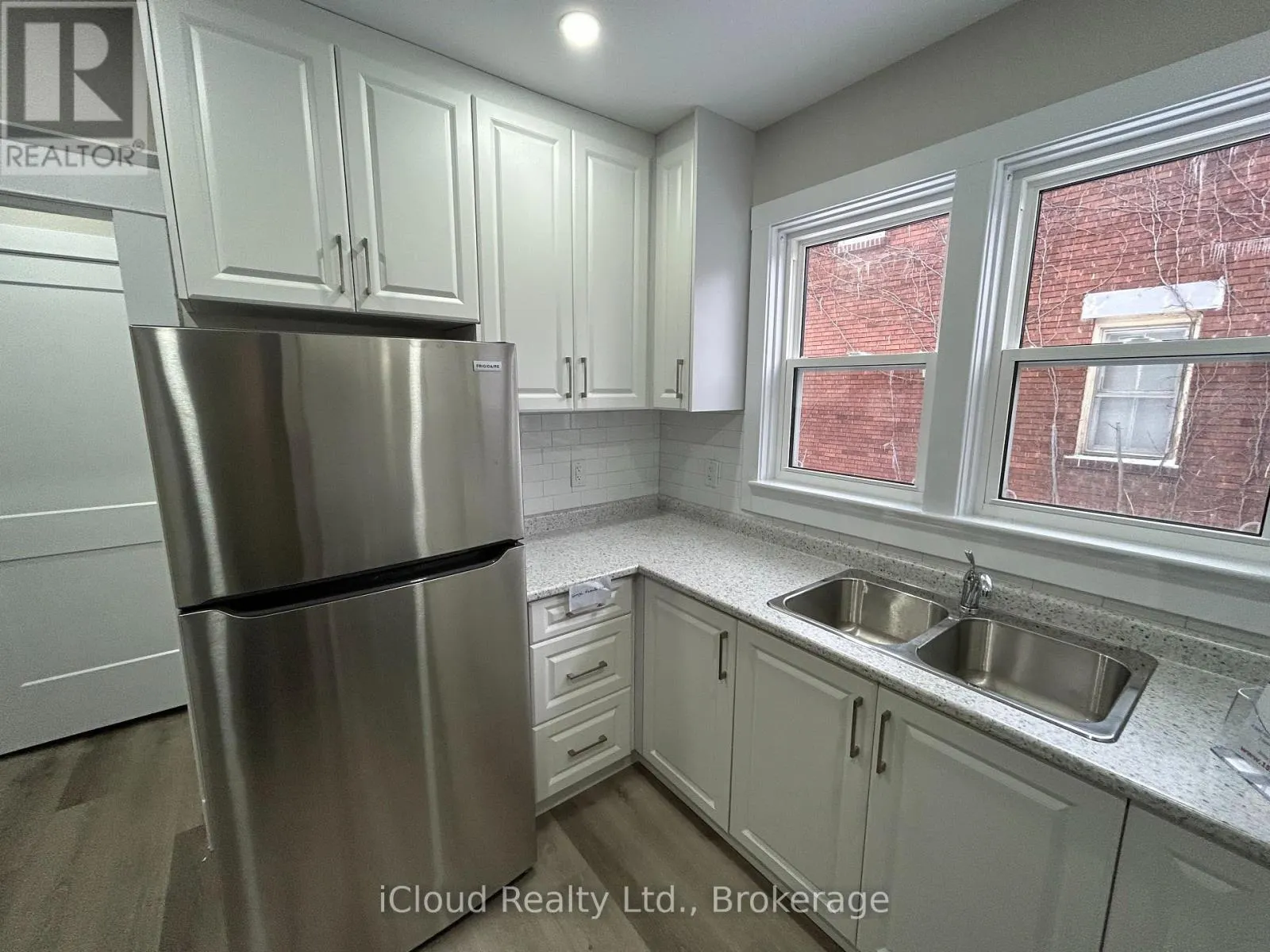 UNIT 1 - 152 WEBER STREET E