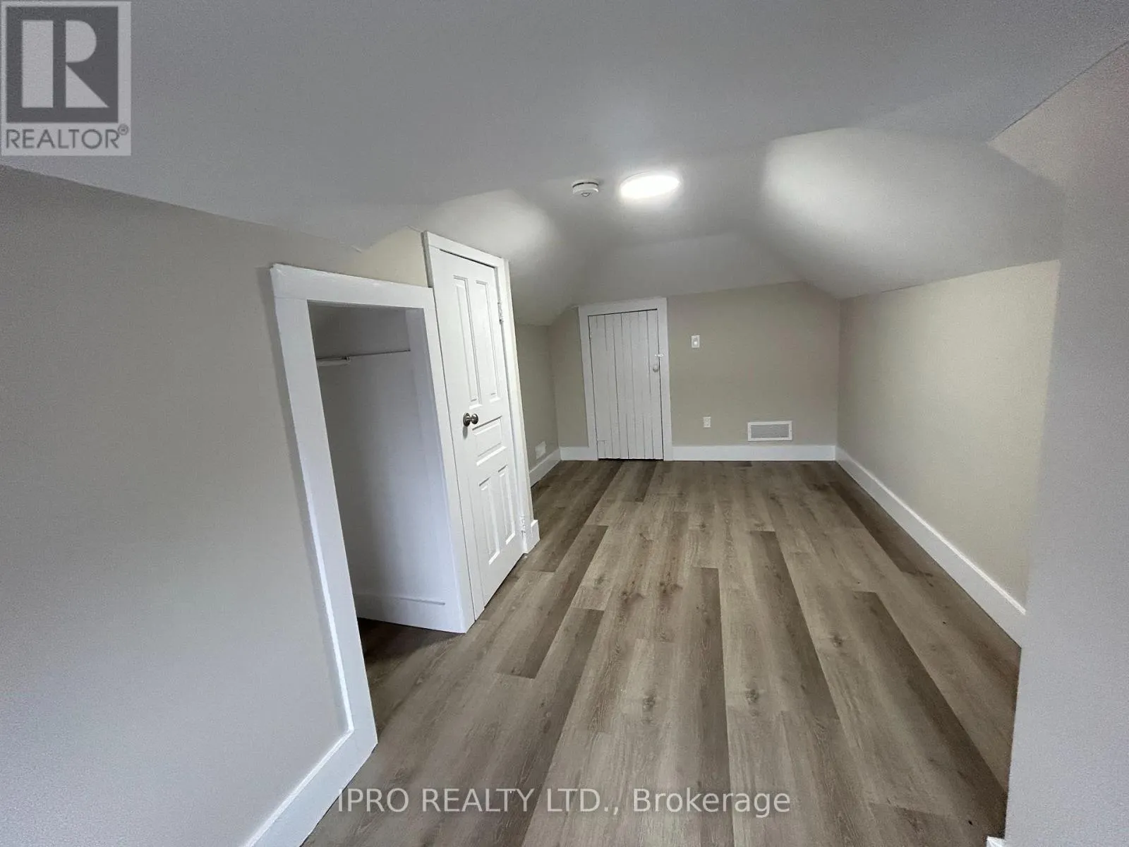 UNIT 2 - 152 WEBER STREET E