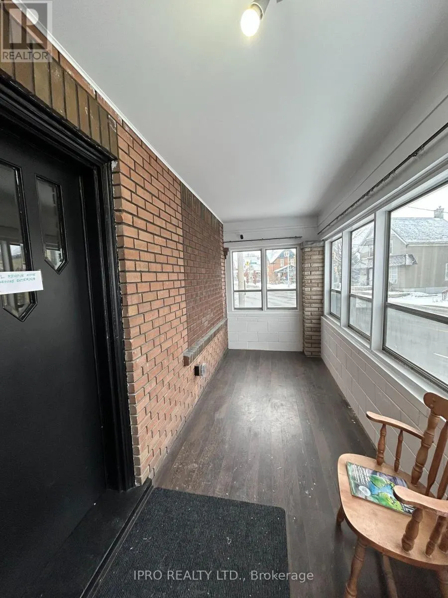 UNIT 2 - 152 WEBER STREET E