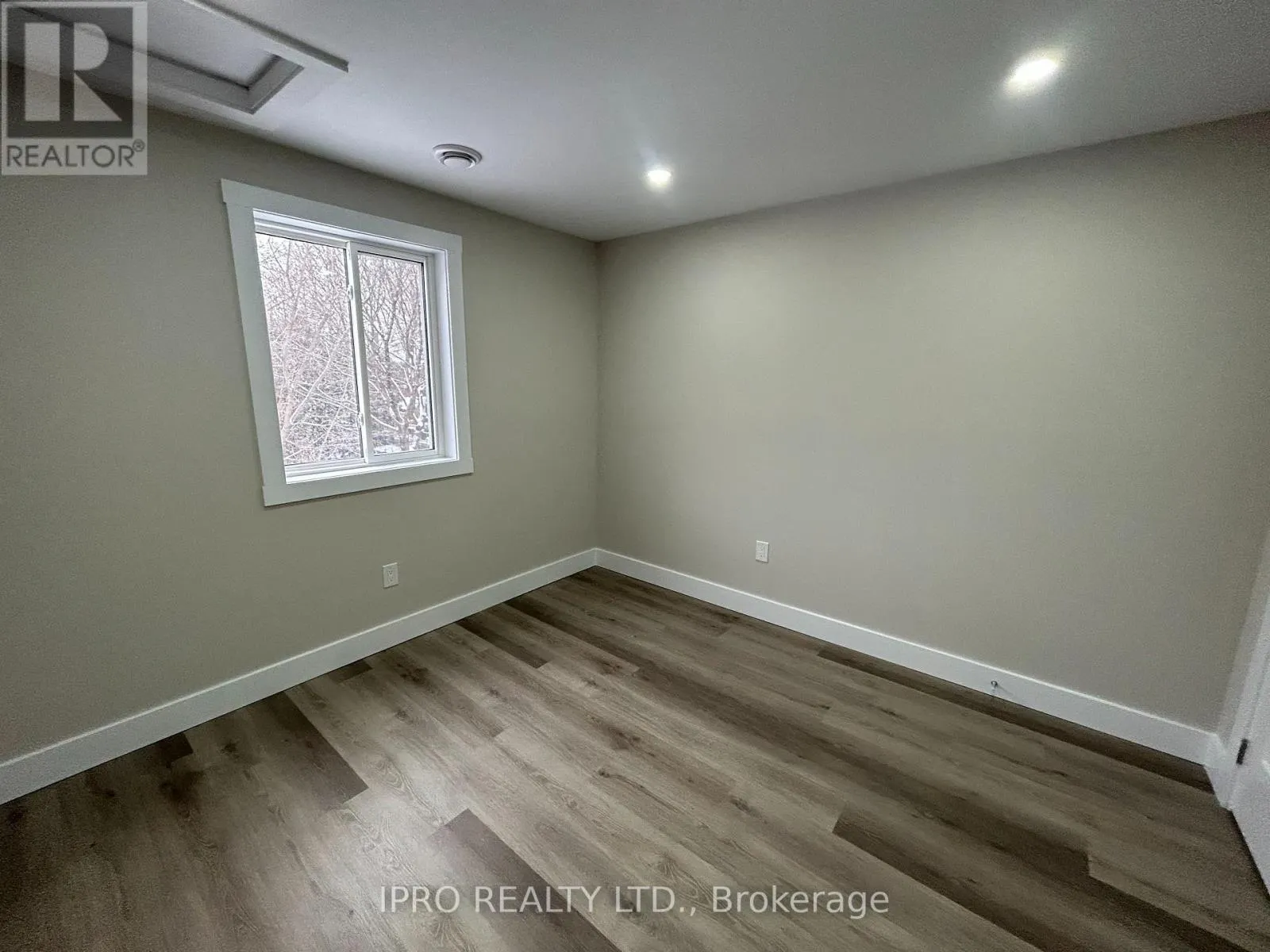 UNIT 2 - 152 WEBER STREET E