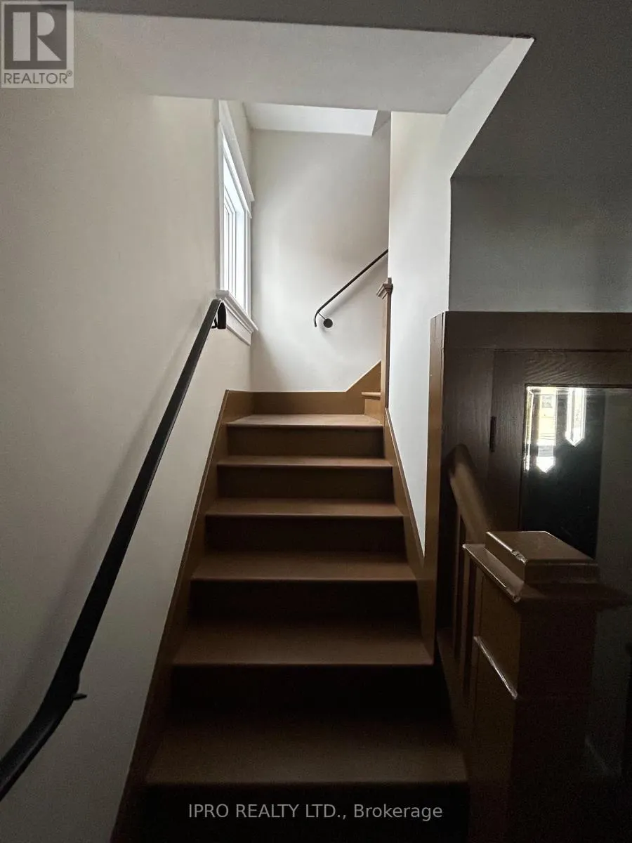 UNIT 2 - 152 WEBER STREET E