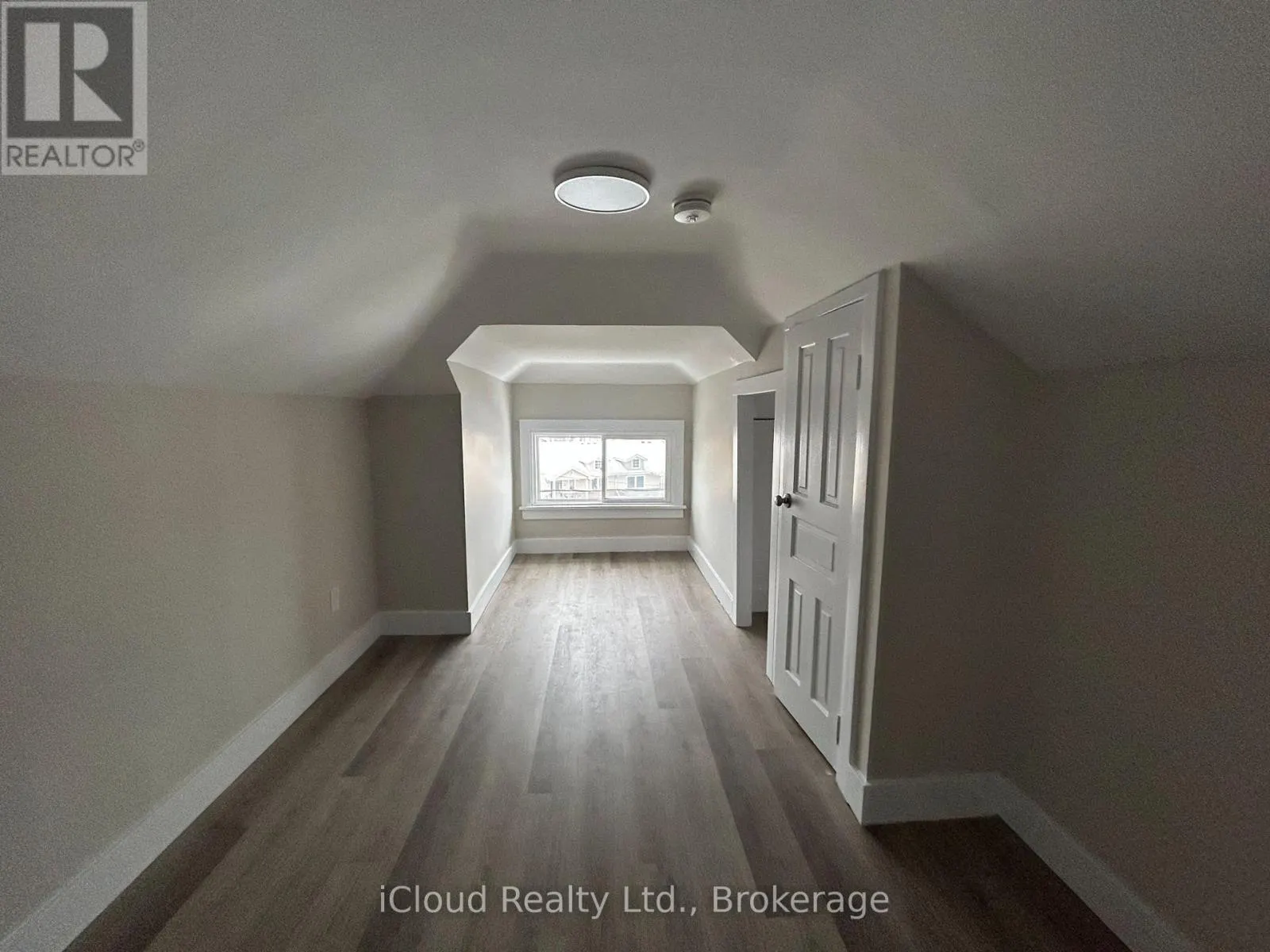 UNIT 2 - 152 WEBER STREET E