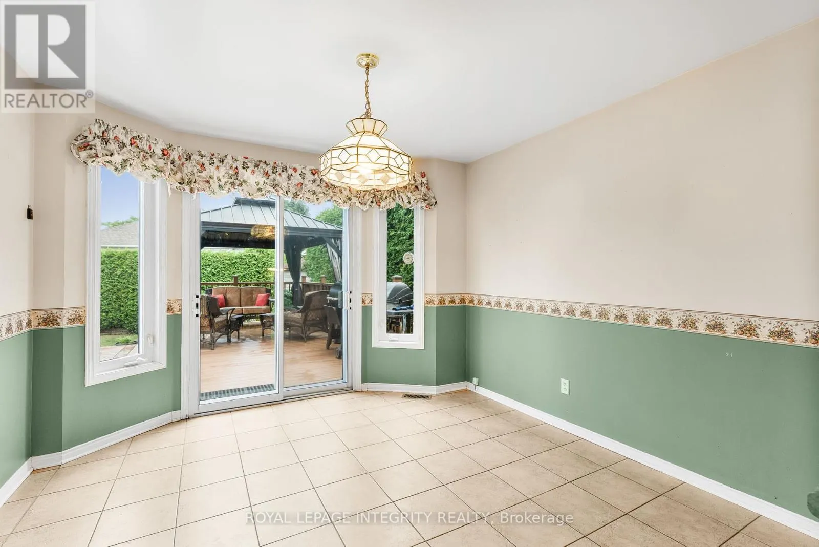 1659 TOULOUSE CRESCENT
