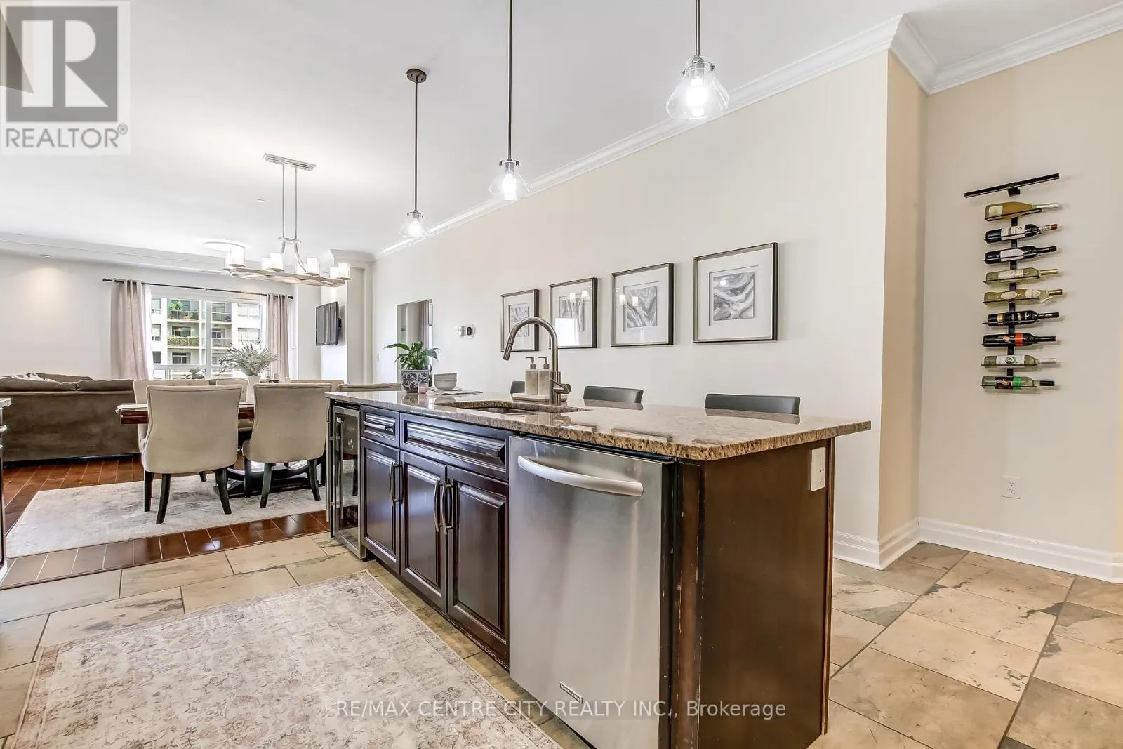 2401 - 330 RIDOUT STREET N, #2401
