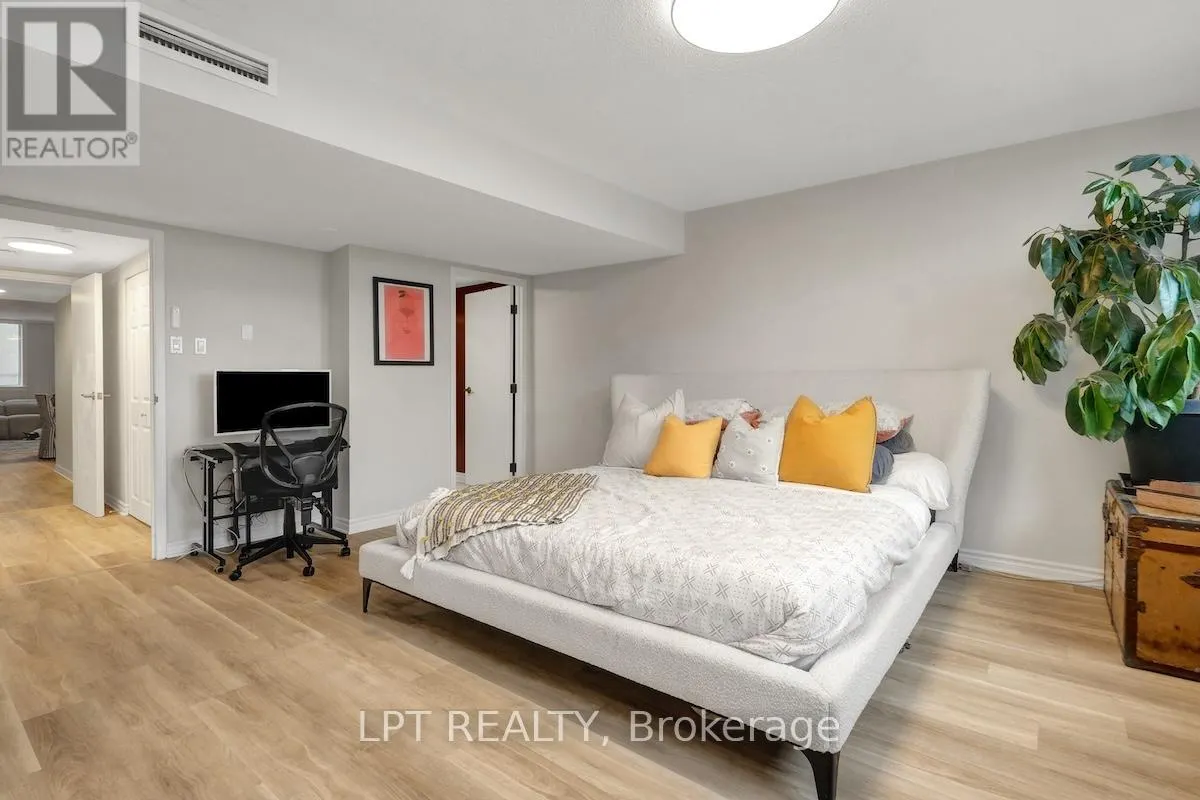 PH3 - 18 NEPEAN STREET