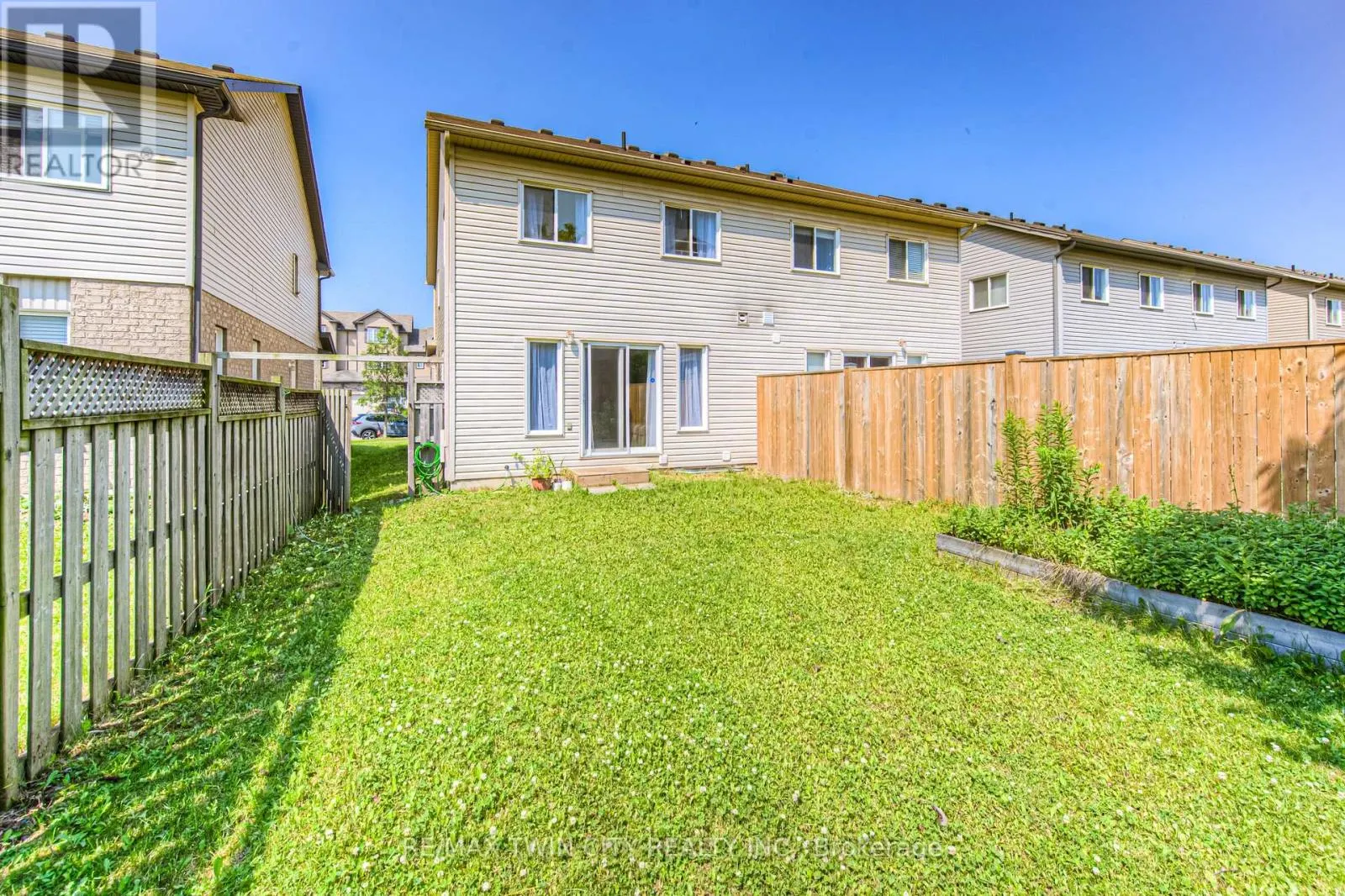 1332 COUNTRYSTONE DRIVE