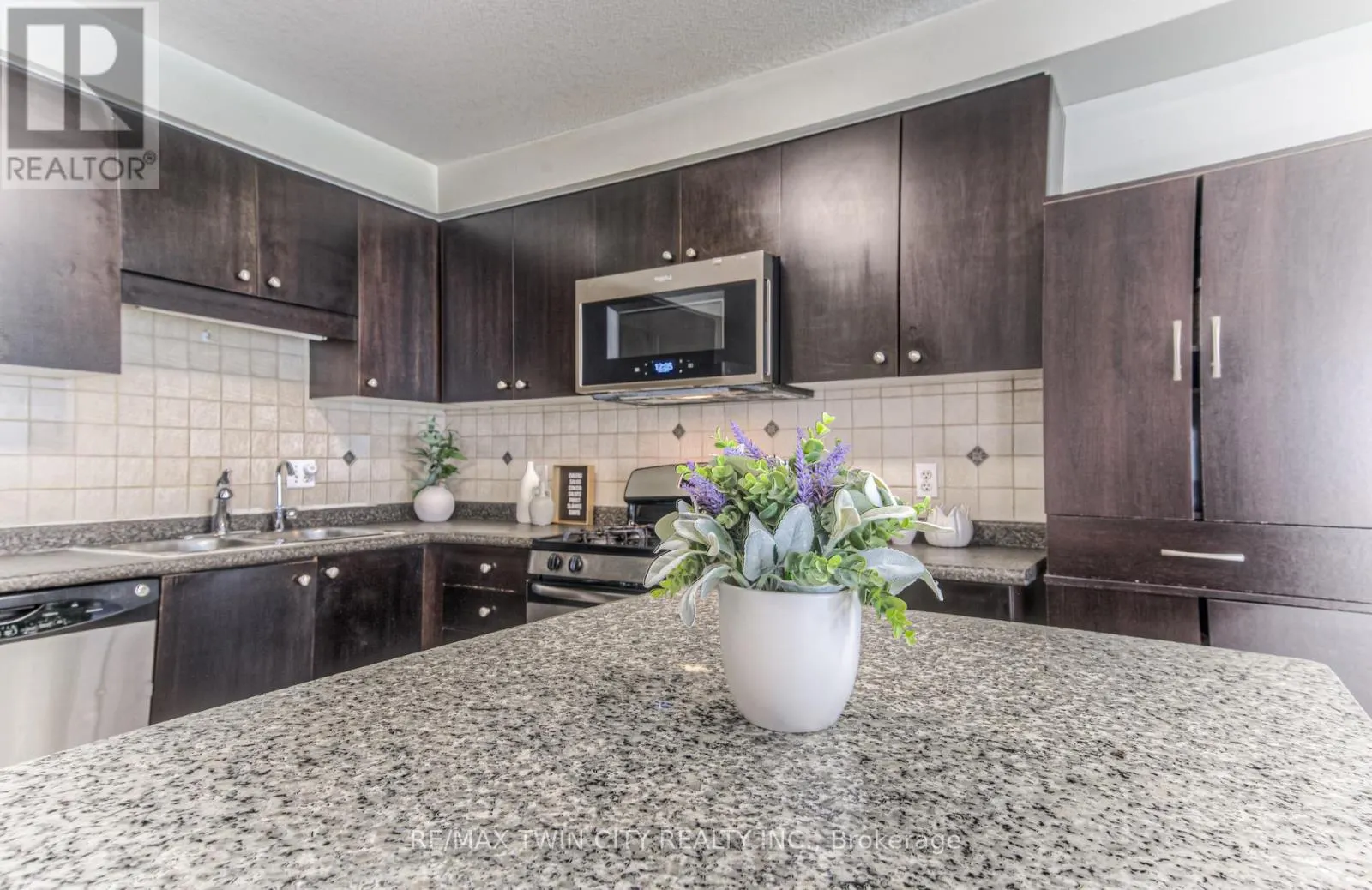 1332 COUNTRYSTONE DRIVE