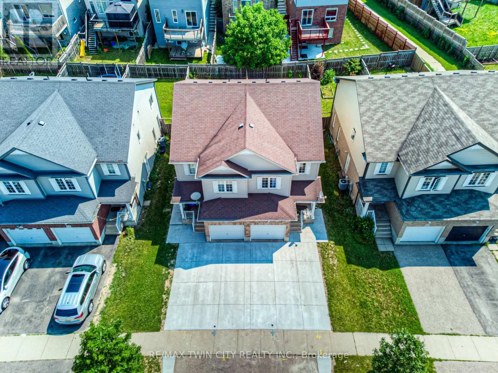 1332 COUNTRYSTONE DRIVE