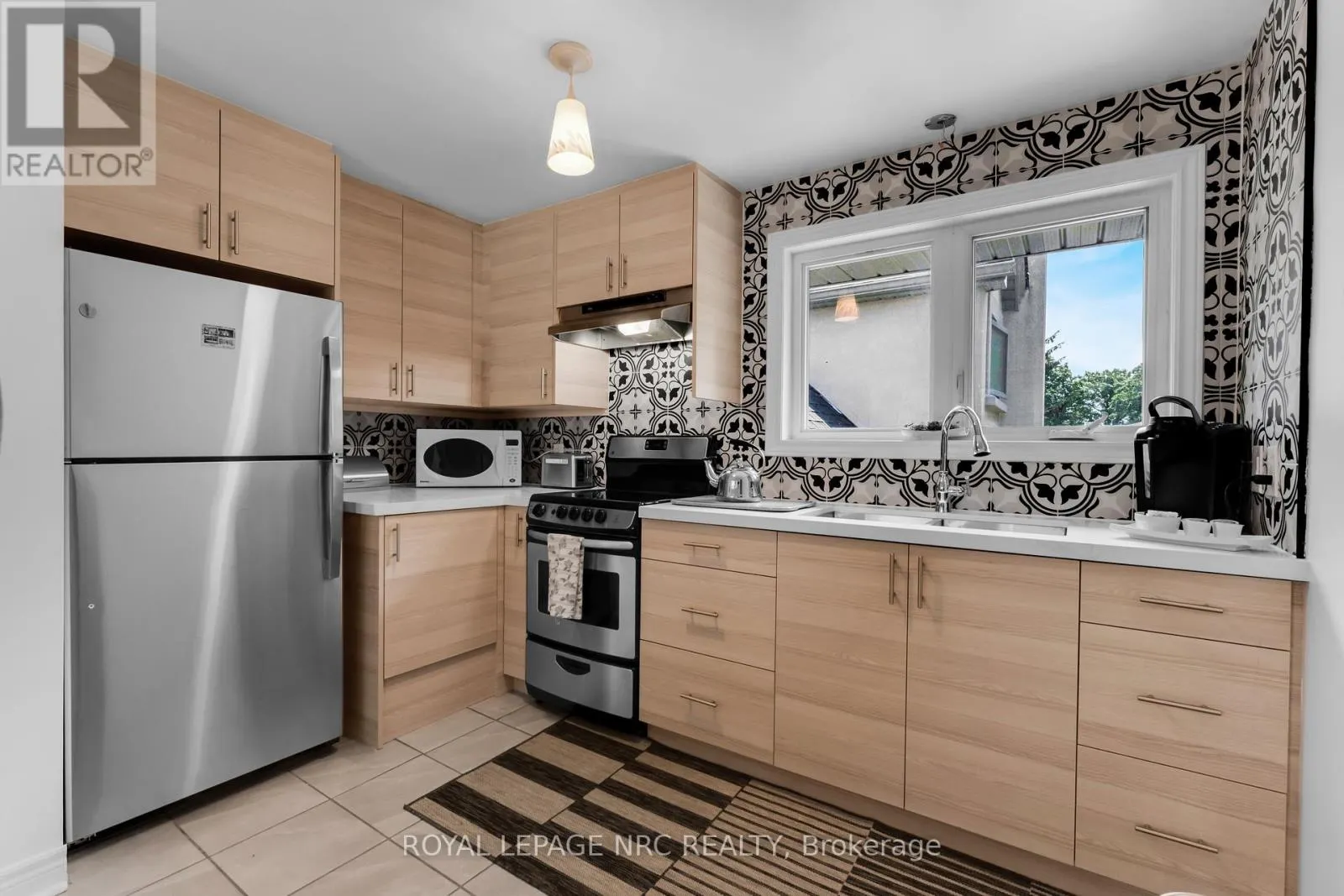 2435 DORCHESTER ROAD