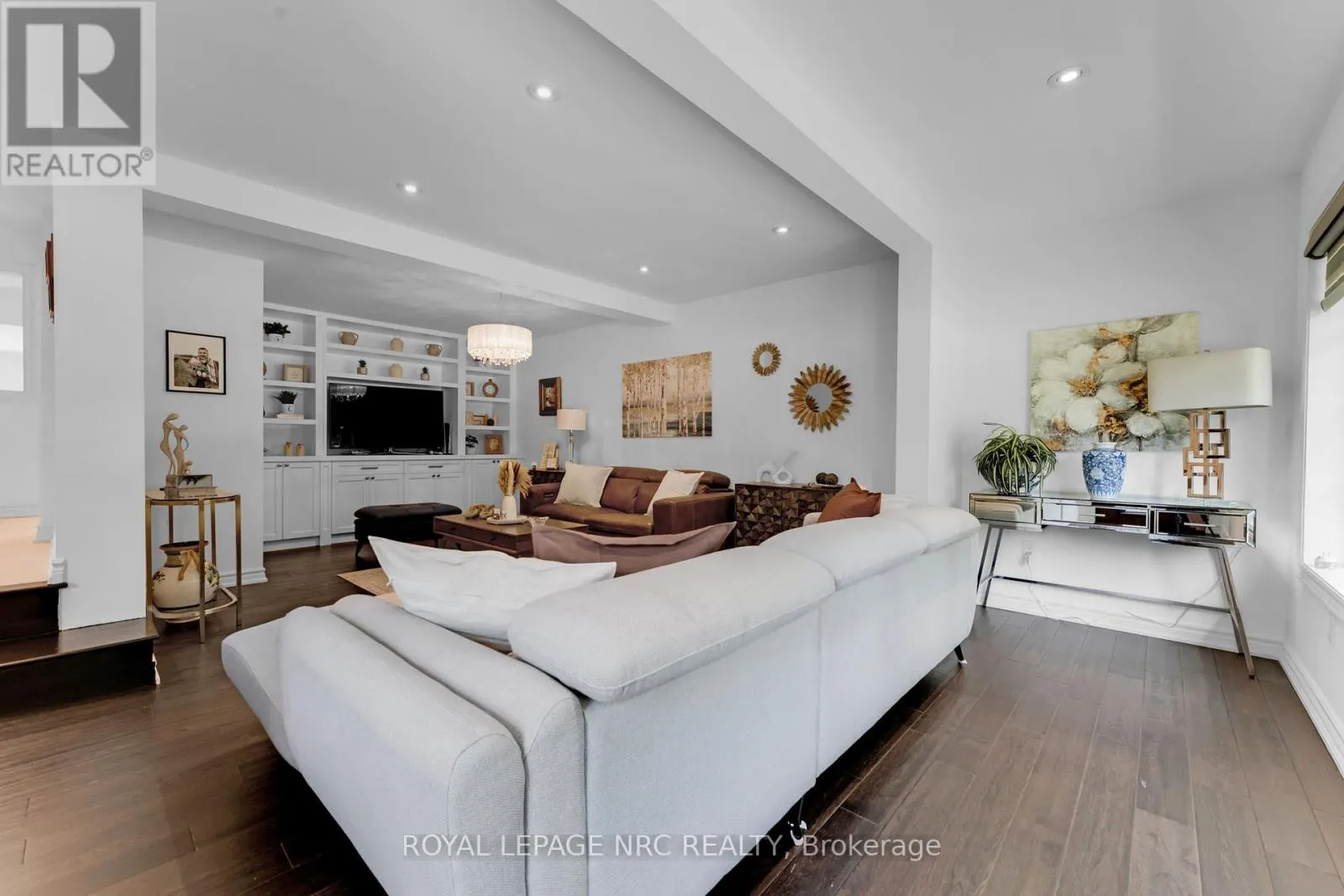 2435 DORCHESTER ROAD