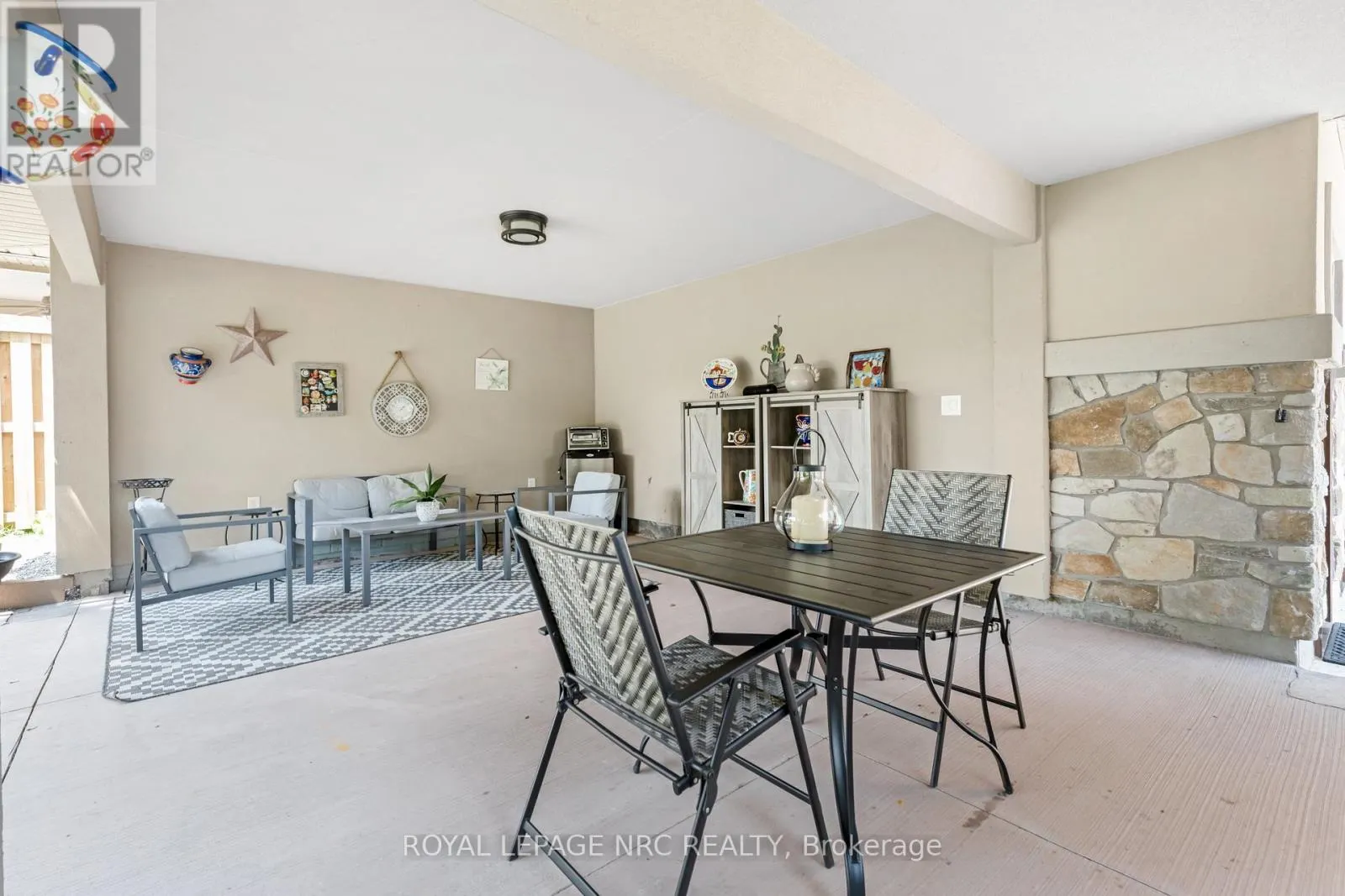 2435 DORCHESTER ROAD