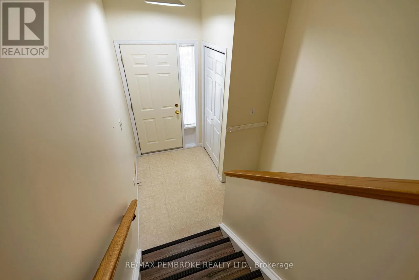 235 WILLOUGHBY CRESCENT