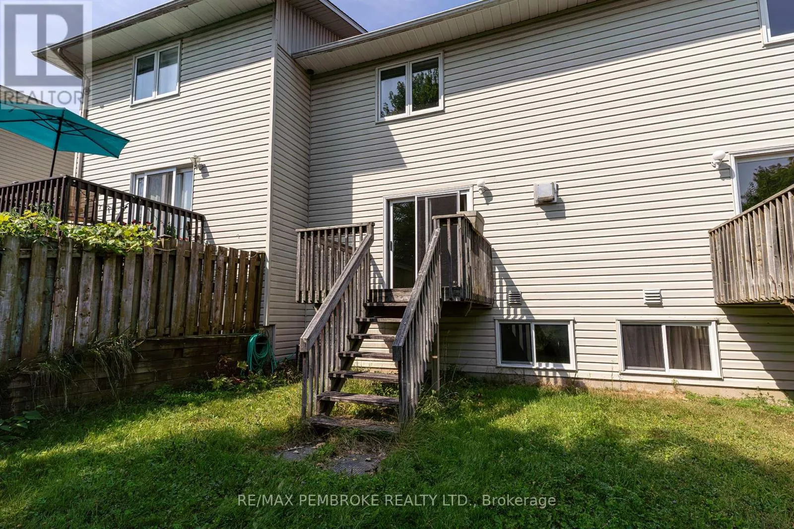 235 WILLOUGHBY CRESCENT