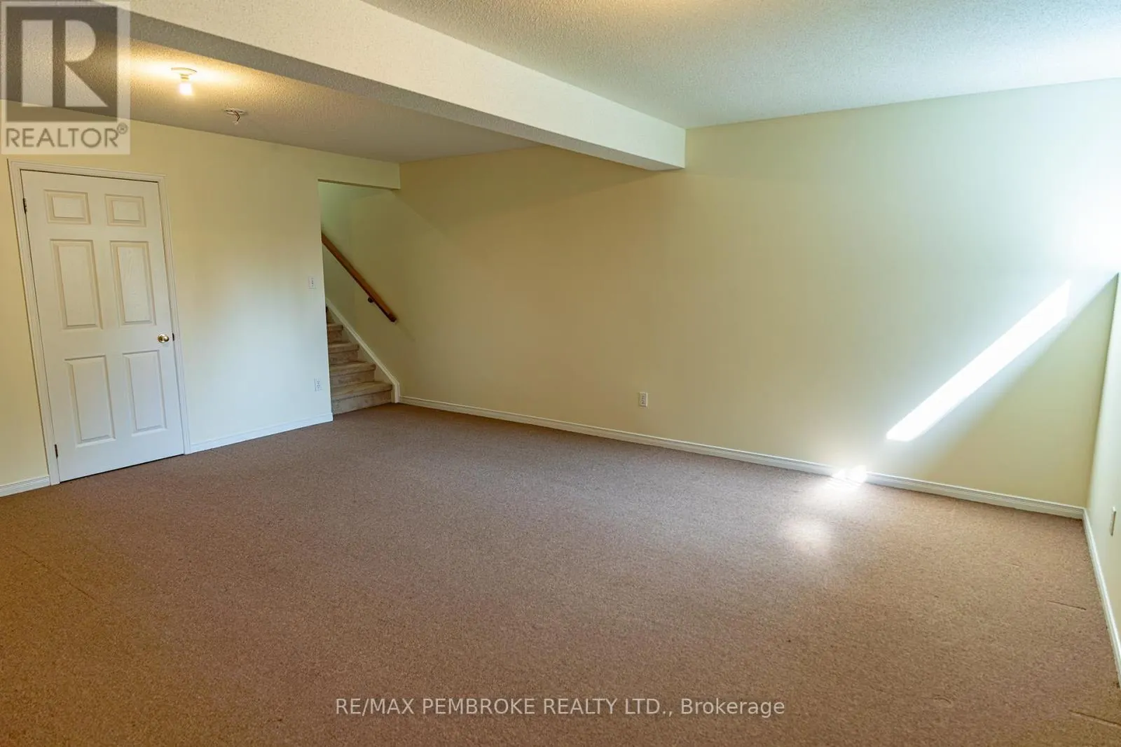 235 WILLOUGHBY CRESCENT