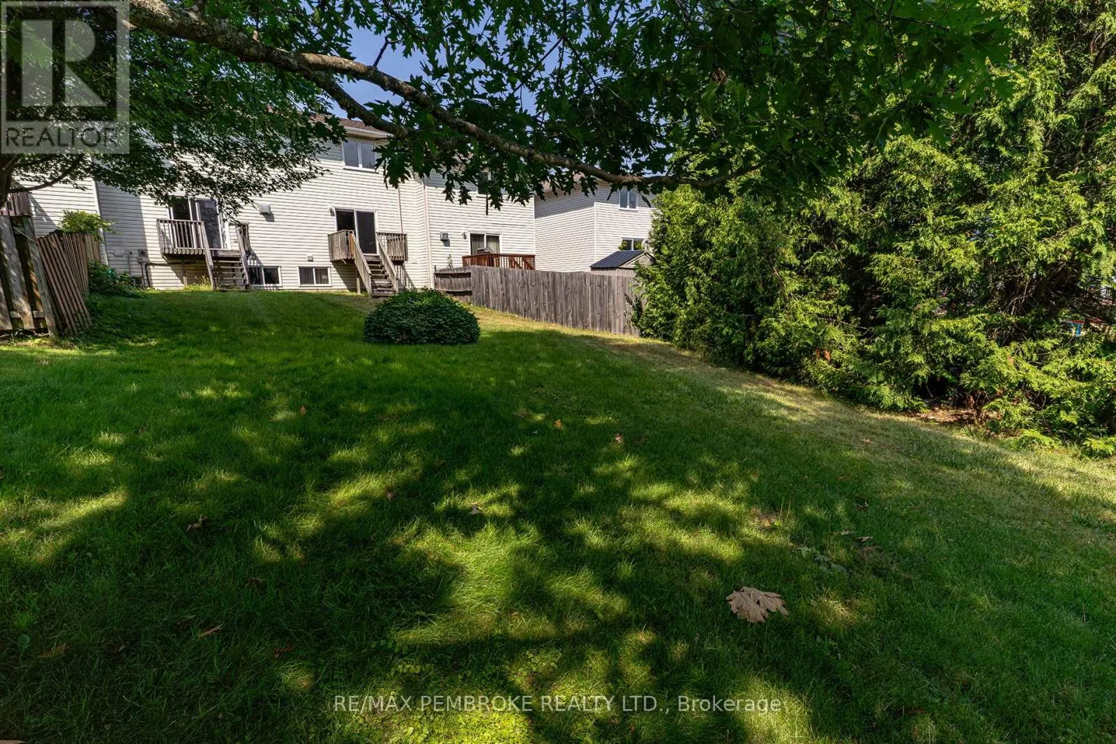 235 WILLOUGHBY CRESCENT