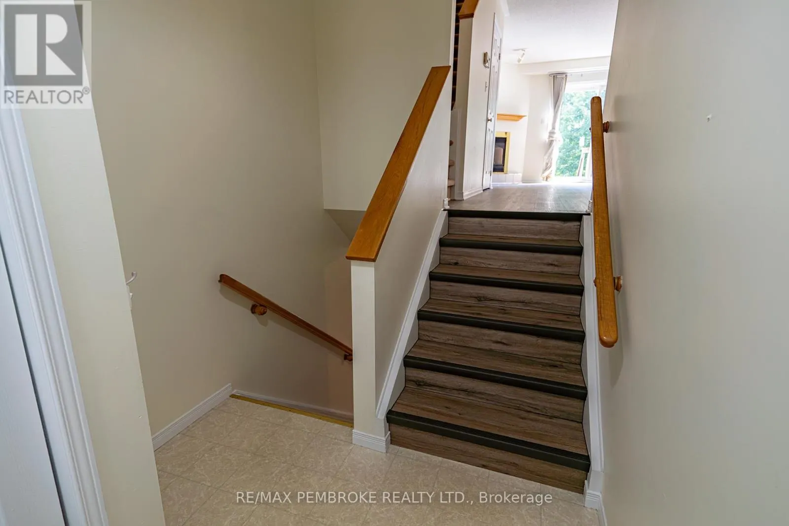 235 WILLOUGHBY CRESCENT